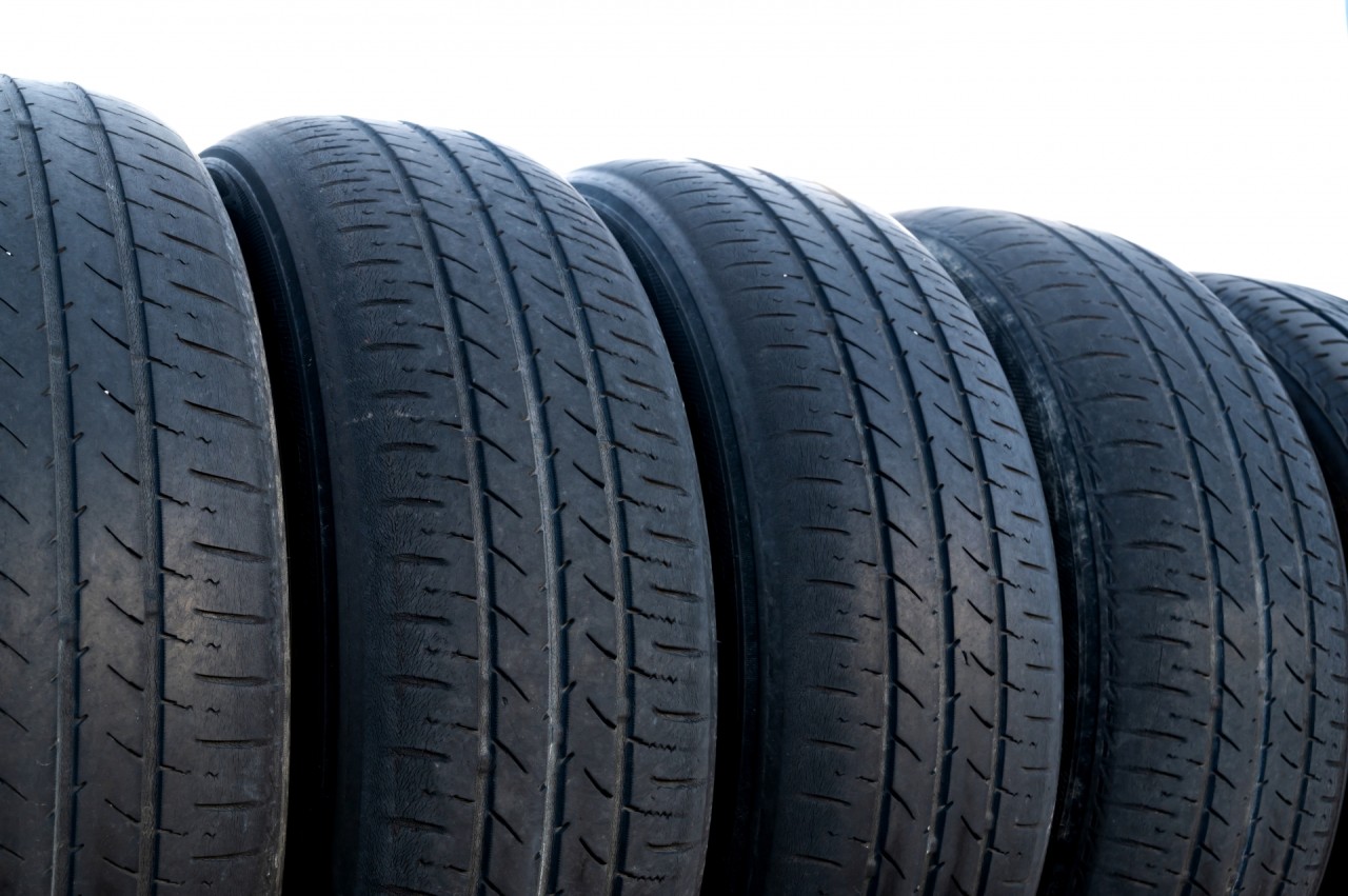 中古タイヤって使っても大丈夫？メリット・デメリットを解説