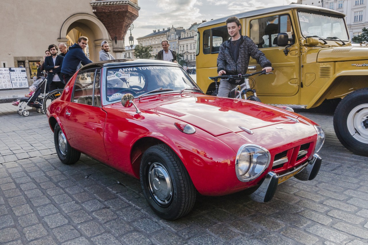 旧車と絶版車の違いとは？所有や売却のポイントも解説