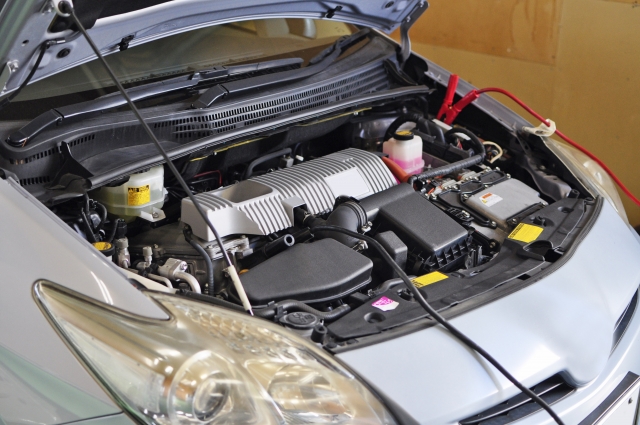 ハイブリッド車の車検は高くない｜理由を項目別に解説