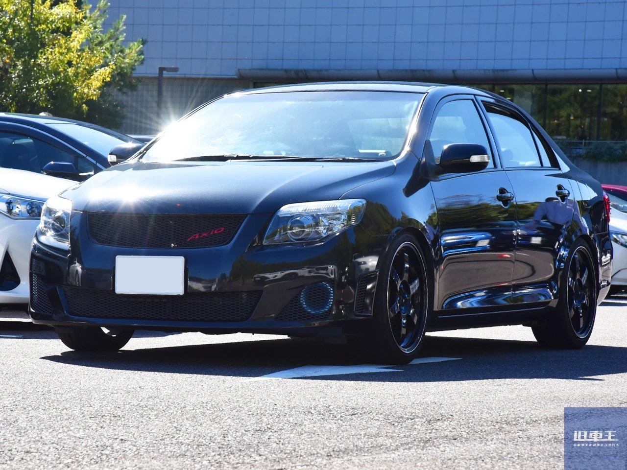 カスタムされたカローラアクシオ