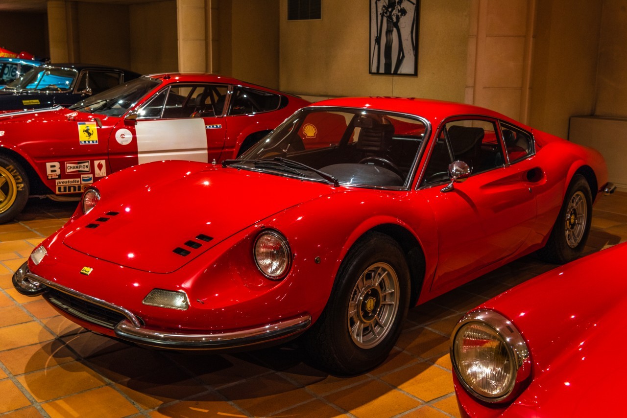 市販車の基礎を築いたのにフェラーリの名を与えられなかった不遇の名車ディーノ 246GT