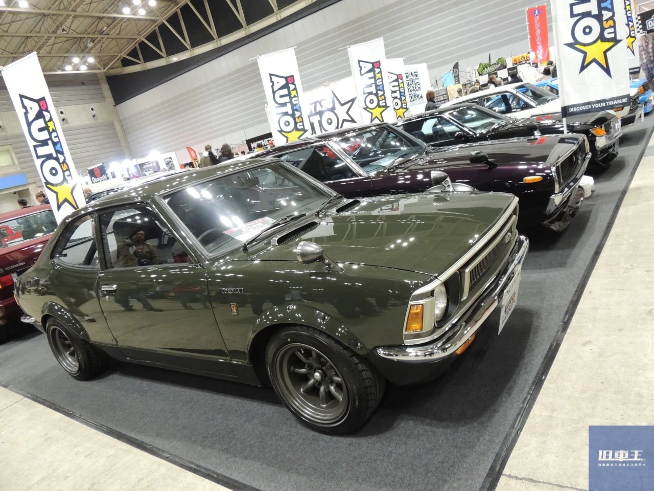 展示されるたくさんの旧車