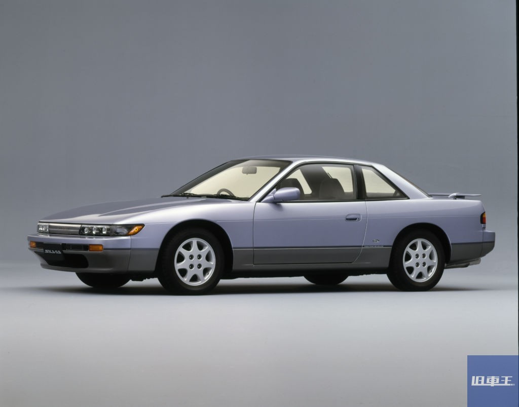 停車しているシルビア