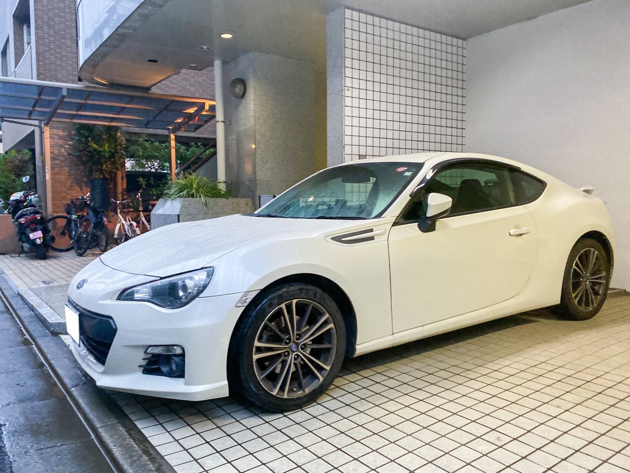 BRZの価格高騰はもう終わり！？BRZの概要と中古車事情を解説