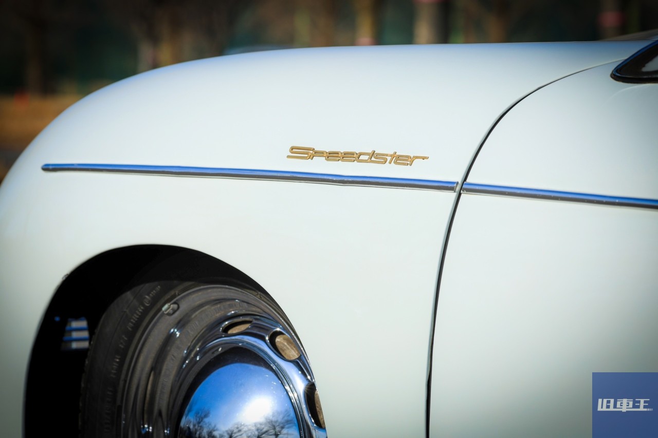 スピードスターのエンブレム