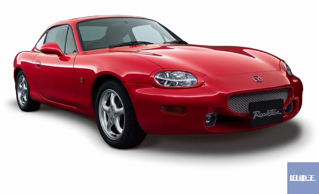 赤いロードスタークーペ