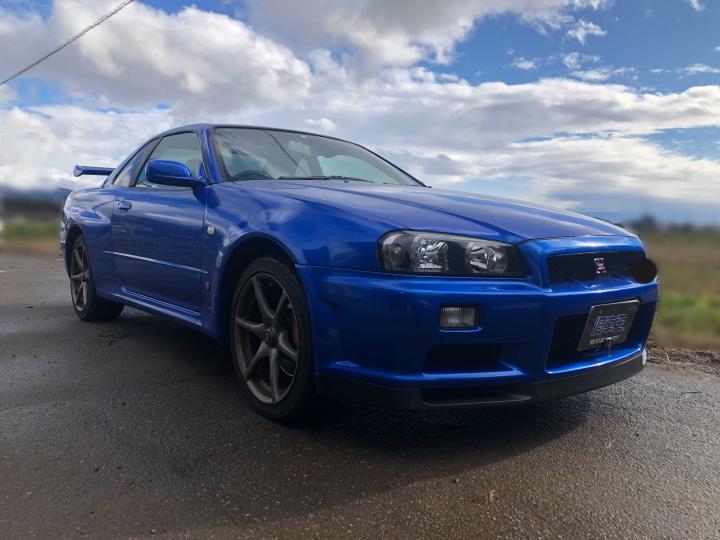 R34 GT-Rは最低1000万円超え！？中古車事情に迫る！｜旧車王