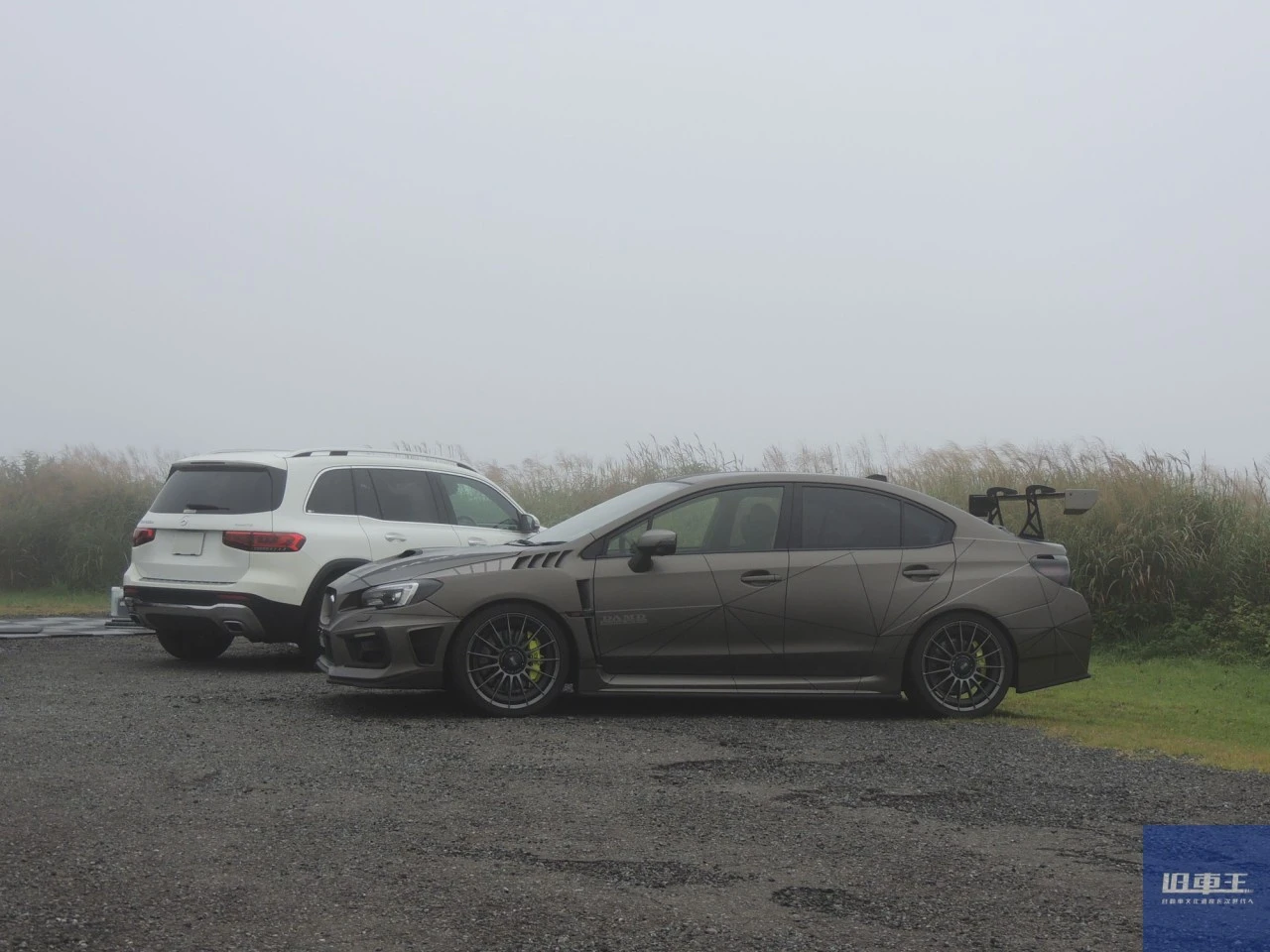 カスタムされたスバル WRX STI