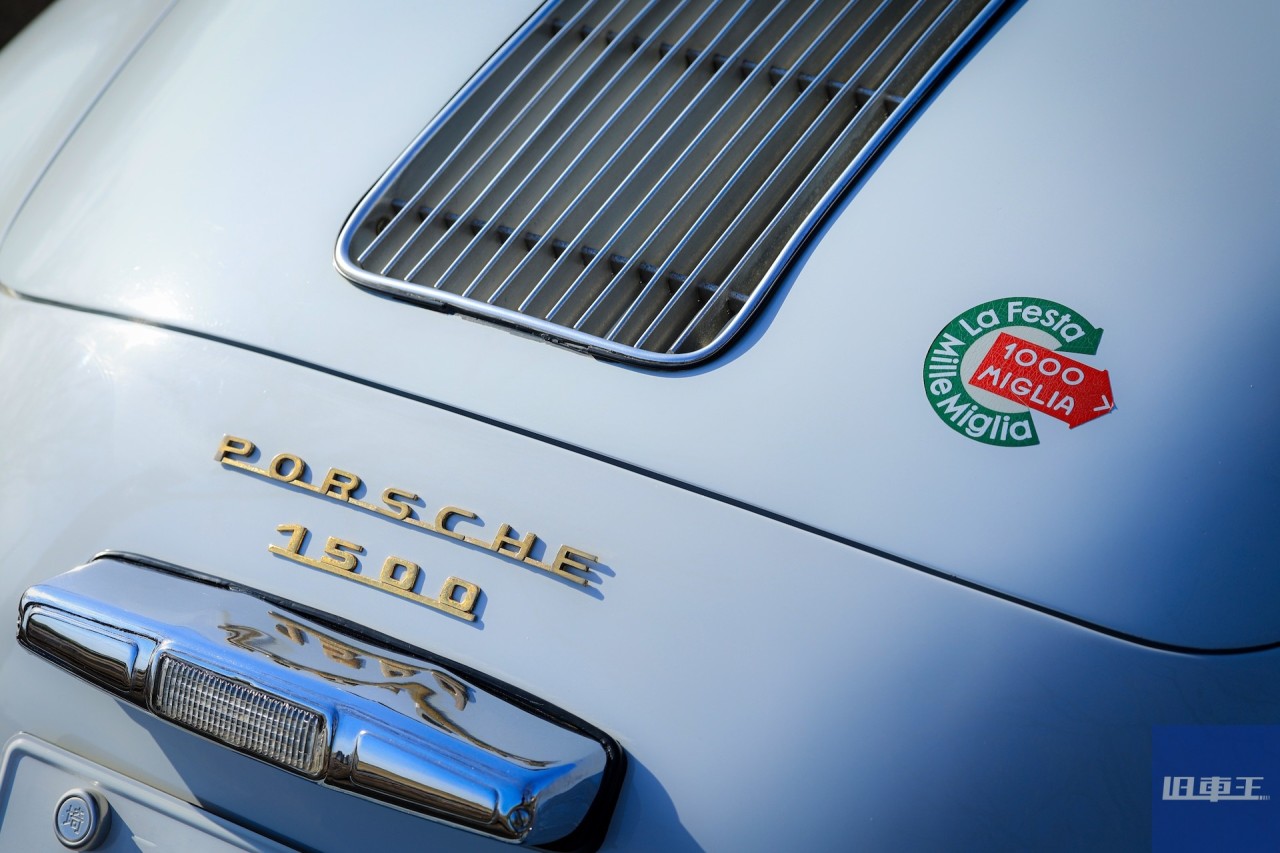 ポルシェ356のエンジンフード・ルーバー