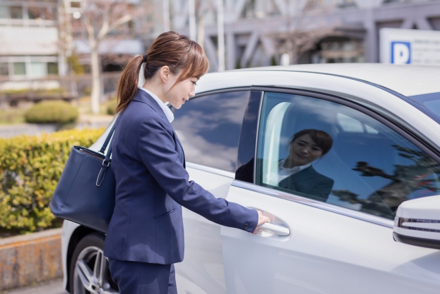 リモコンキー・スマートキーが動かない原因6個｜修理費用や対応方法を解説