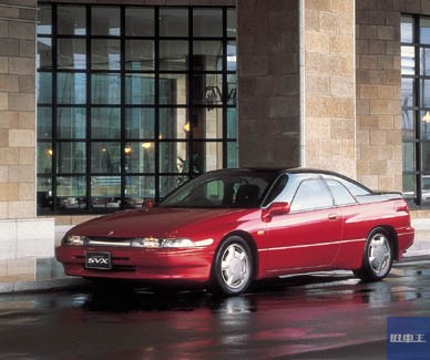 赤いアルシオーネSVX