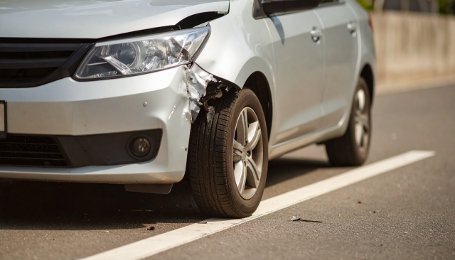 車のエアロは修理しないと危険！必要な理由と手順を解説
