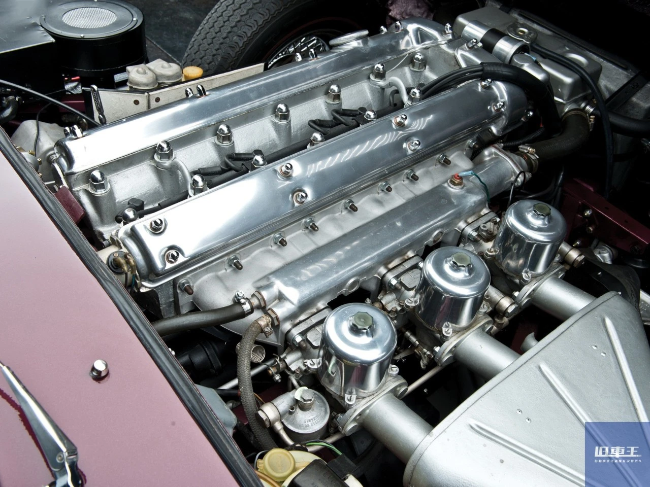 クラシックカーのエンジン