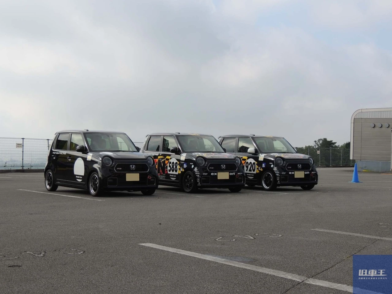 3台並んだホンダ N-ONE