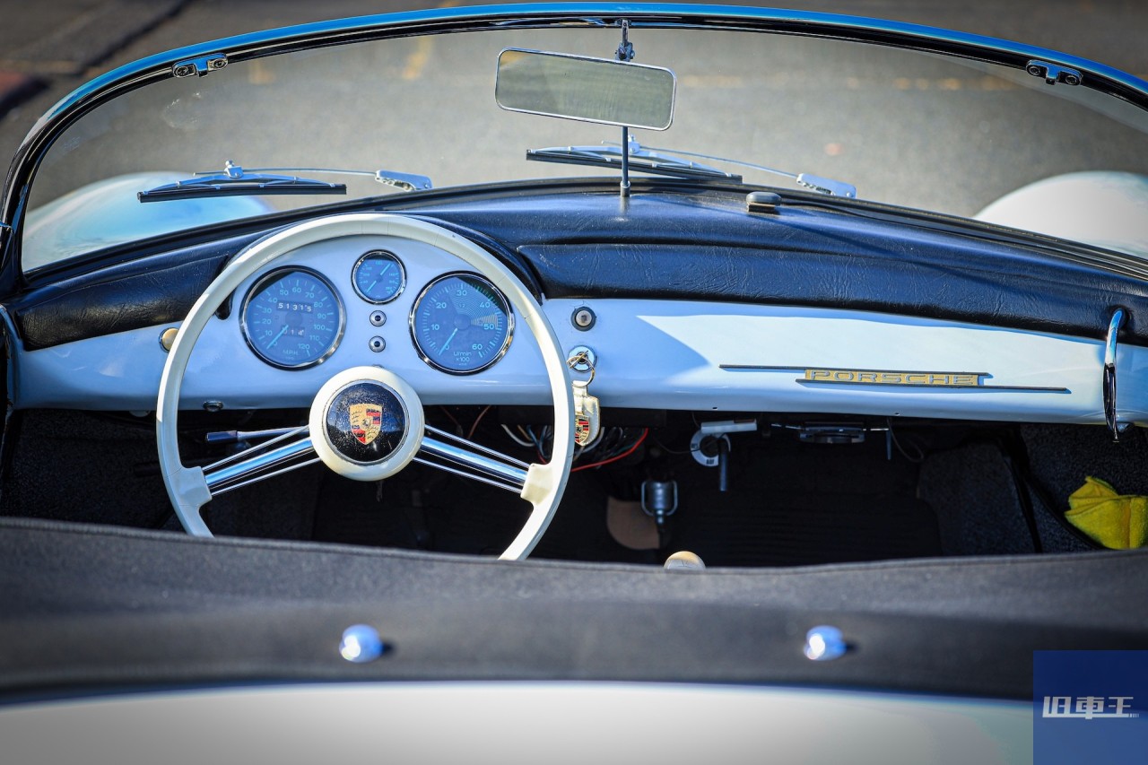 ポルシェ356の内装
