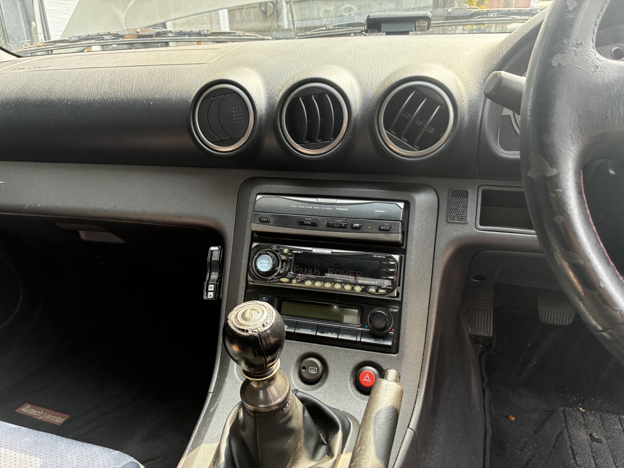 カーエアコンは春先にしっかりとチェックして快適な夏を迎えよう