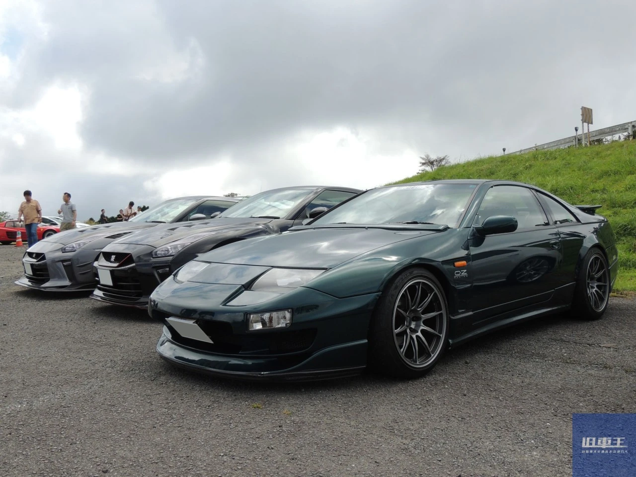 他社ホイールを入れた車