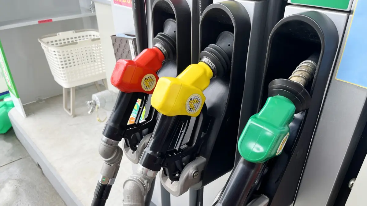 ガソリンスタンドの給油口