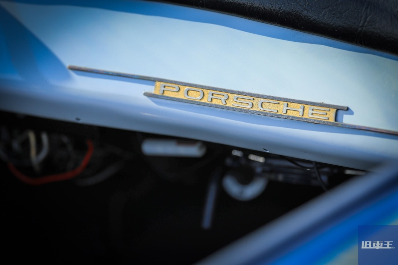 ポルシェのエンブレム