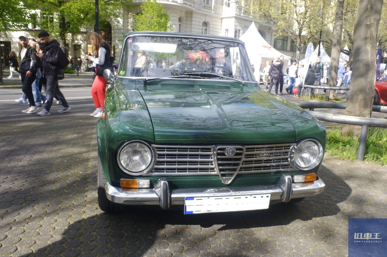 アルファ ロメオ 1300 tiのフロント