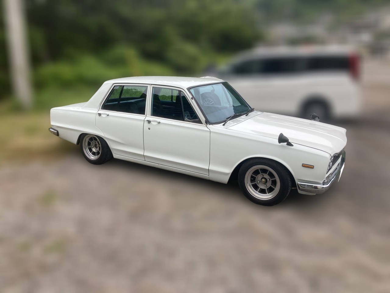 訳あり激安　早い者勝ち　ハコスカGT-R白ビッグサイズ1/12 1/64 SKYLINE GT-R V8 Drift (Hakosuka) WHITE【PR640113